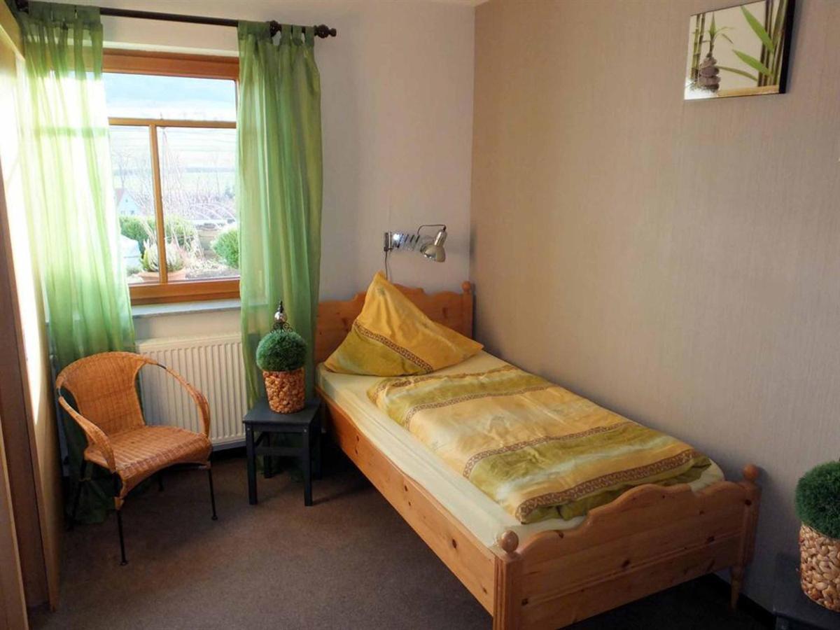 Ferienwohnung Stirnbergblick 부스텐사흐센 외부 사진